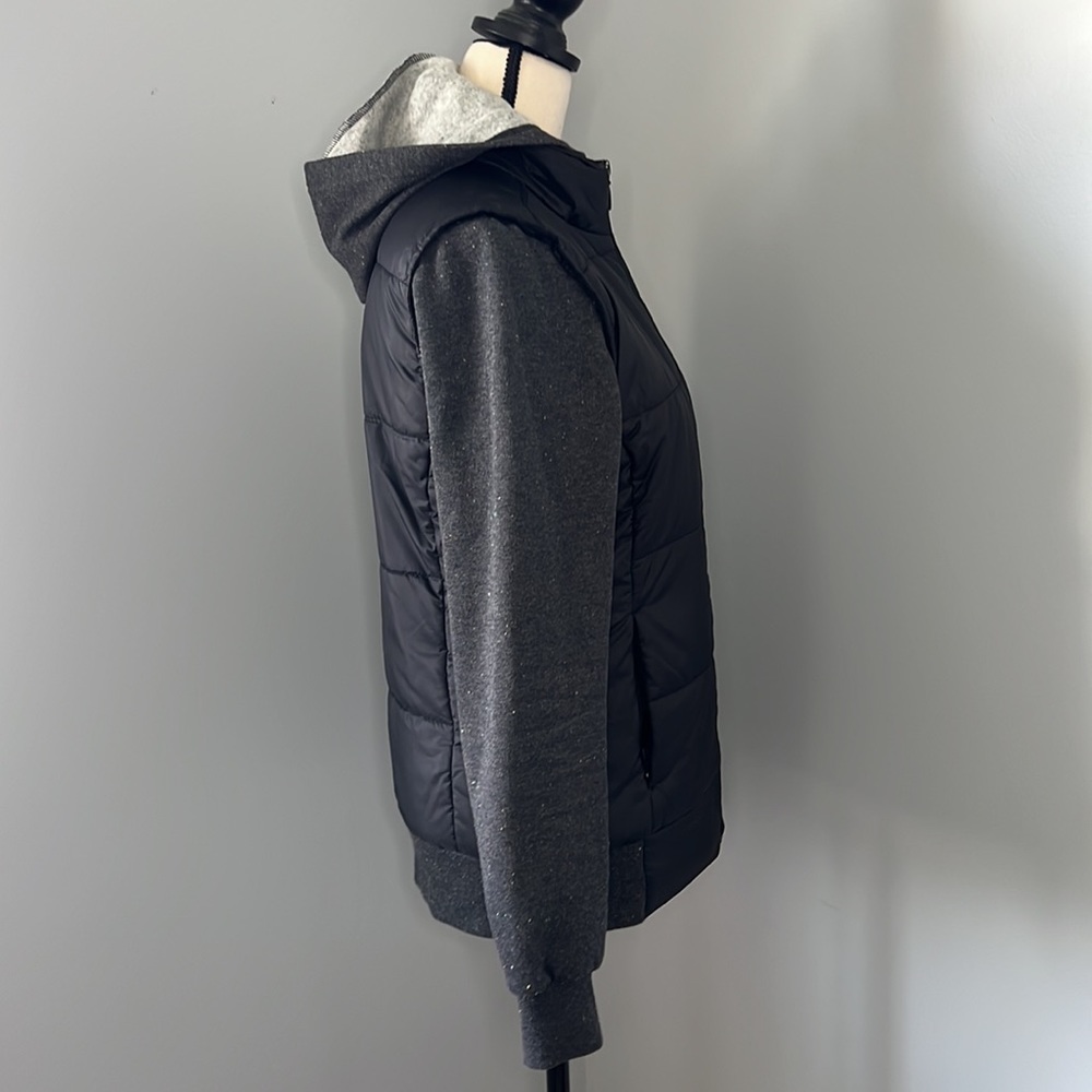 PUMA | Lightweight Jacket - Picture 4 of 11